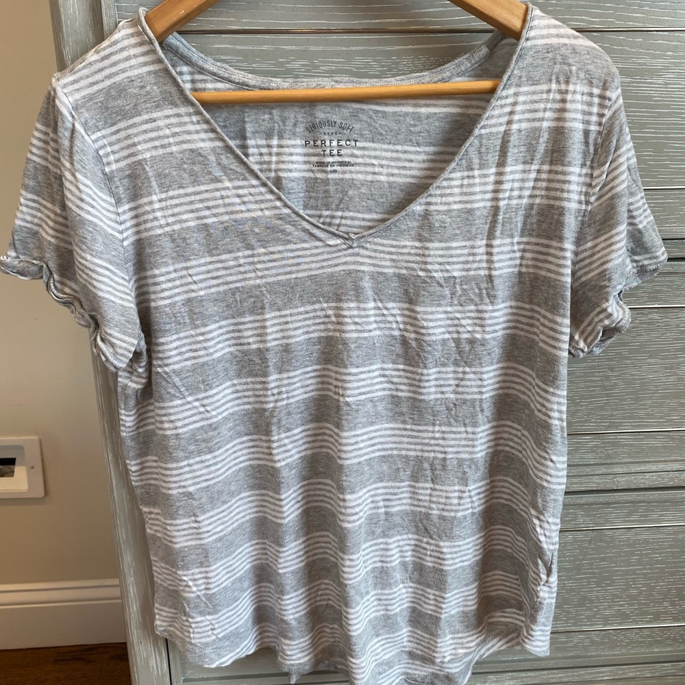 Aeropostale striped gray and white t-shirt
